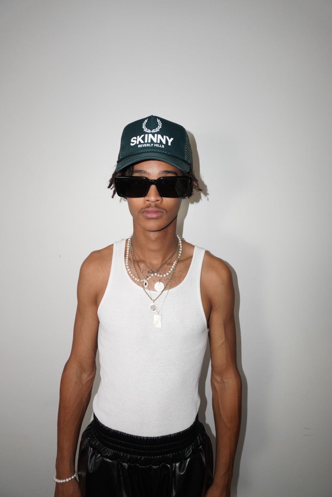 SKINNY BEVERLY HILLS TRUCKER